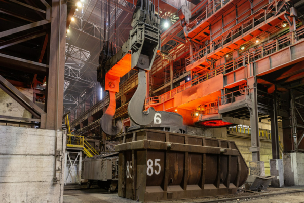 Robust Construction of Steel Mill Crane