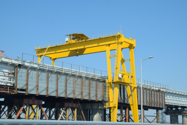 Gantry Crane in Warehouse Operation